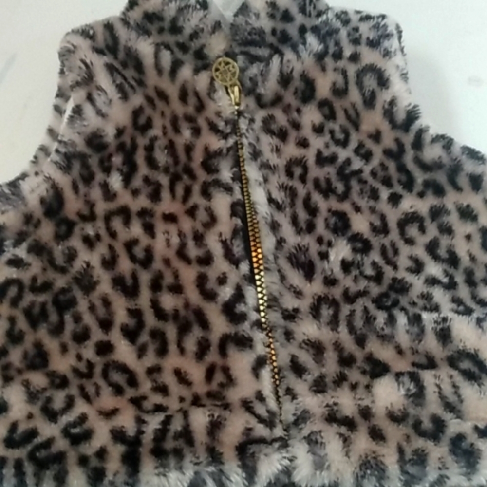 Stylish vest for baby girl